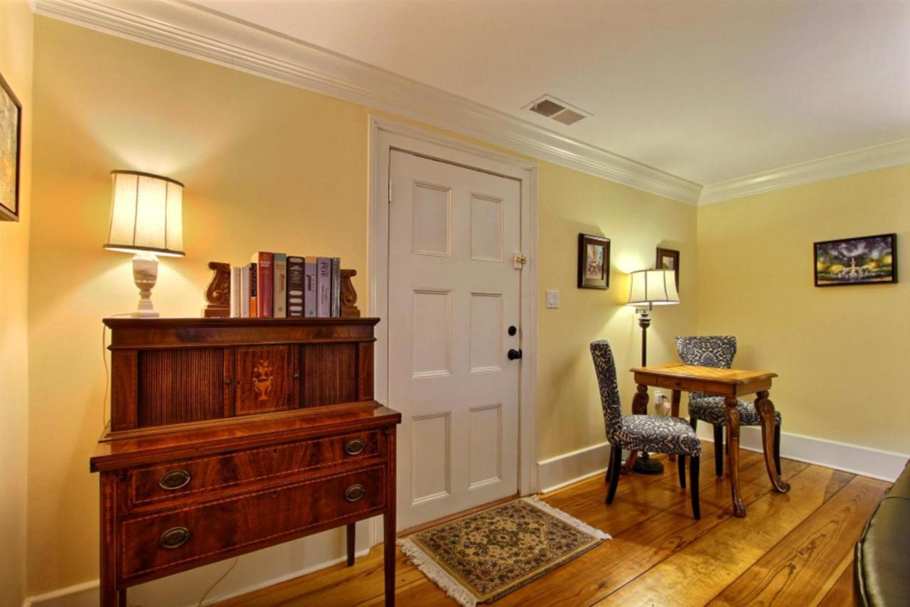 Bird Baldwin Magnolia Suite Savannah Exterior photo